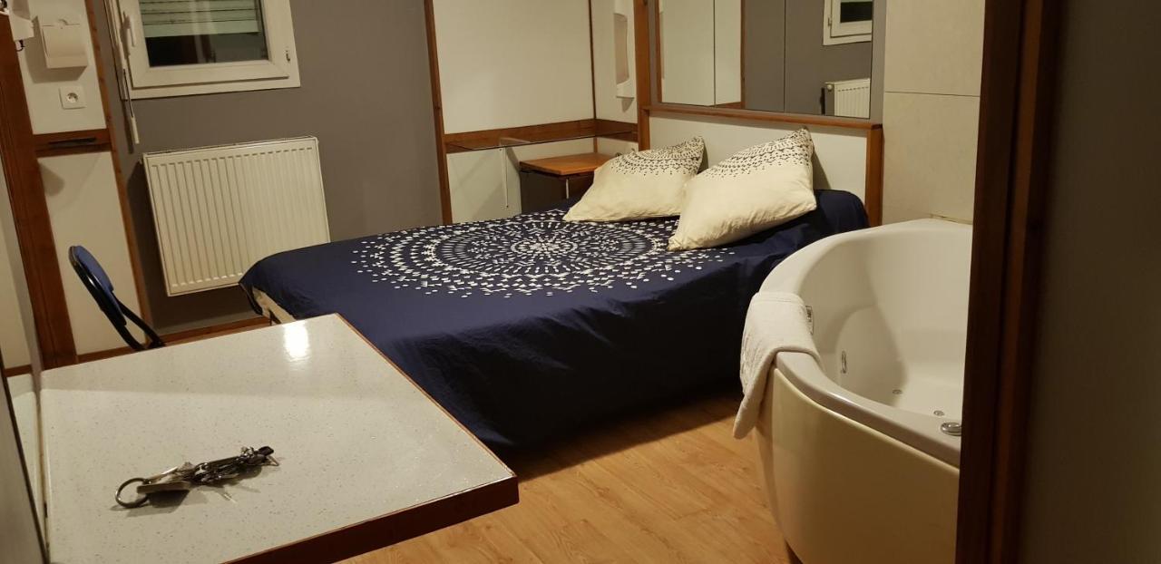 Hotel Eco Logis Espace Bellevue Séméac Dış mekan fotoğraf
